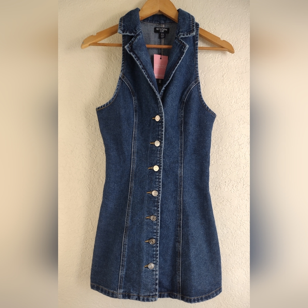 Pretty Little Thing Mid Blue Wash Button Up Lapel Detail Denim Mini Dress - Picture 4 of 8